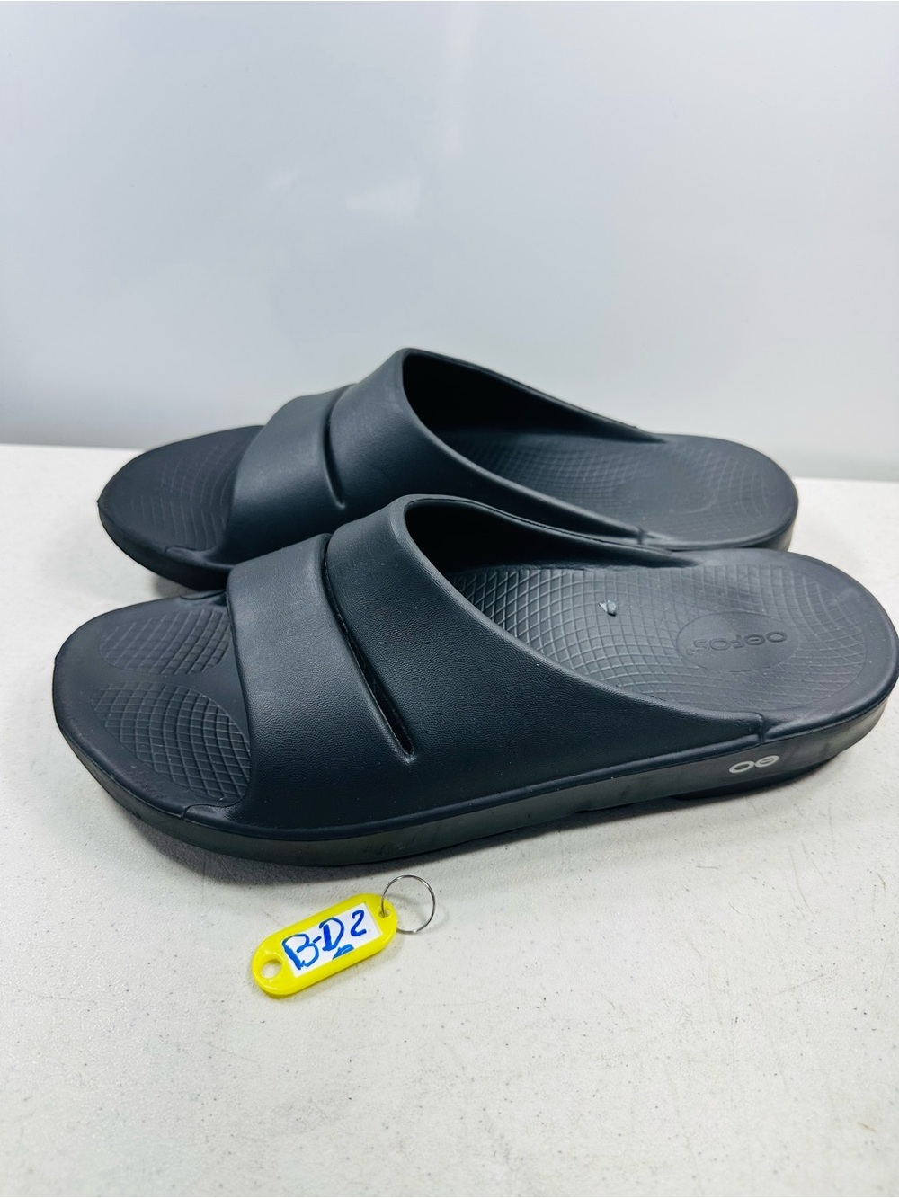OOFOS OOriginal Slide Slip-On M12-W14 Sandals - Black
